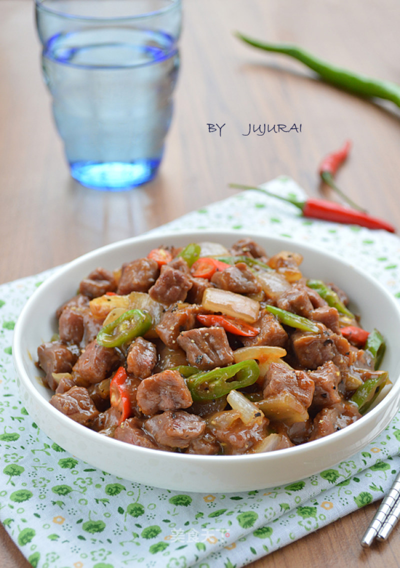 黑椒牛肉丁的做法