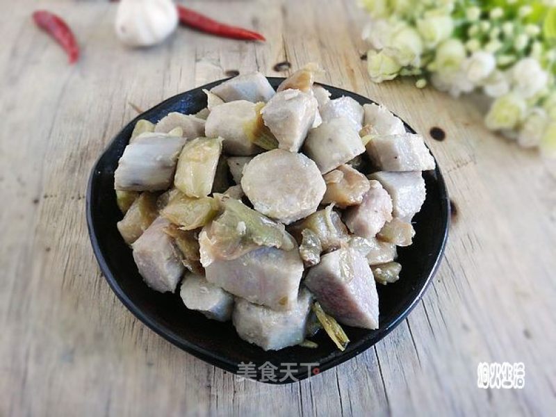 榨菜烧芋头的做法