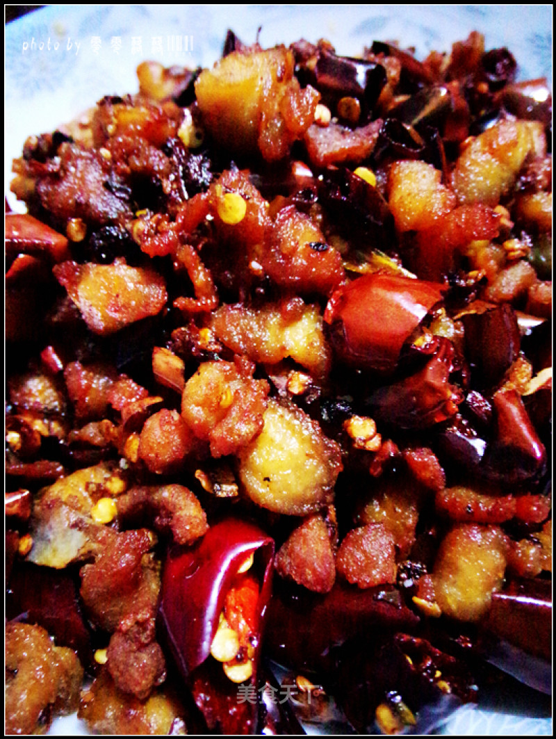 四川风味小吃：辣子鸡丁