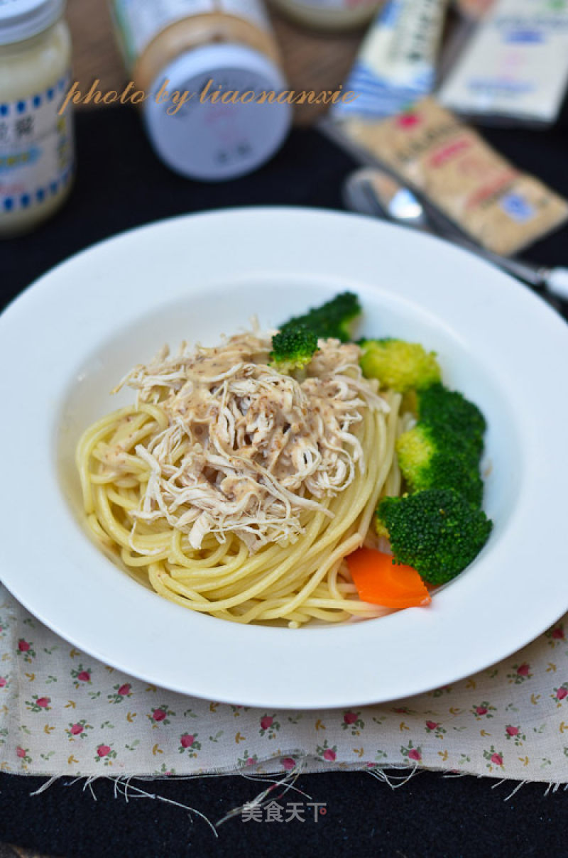 芝香鸡肉意面的做法