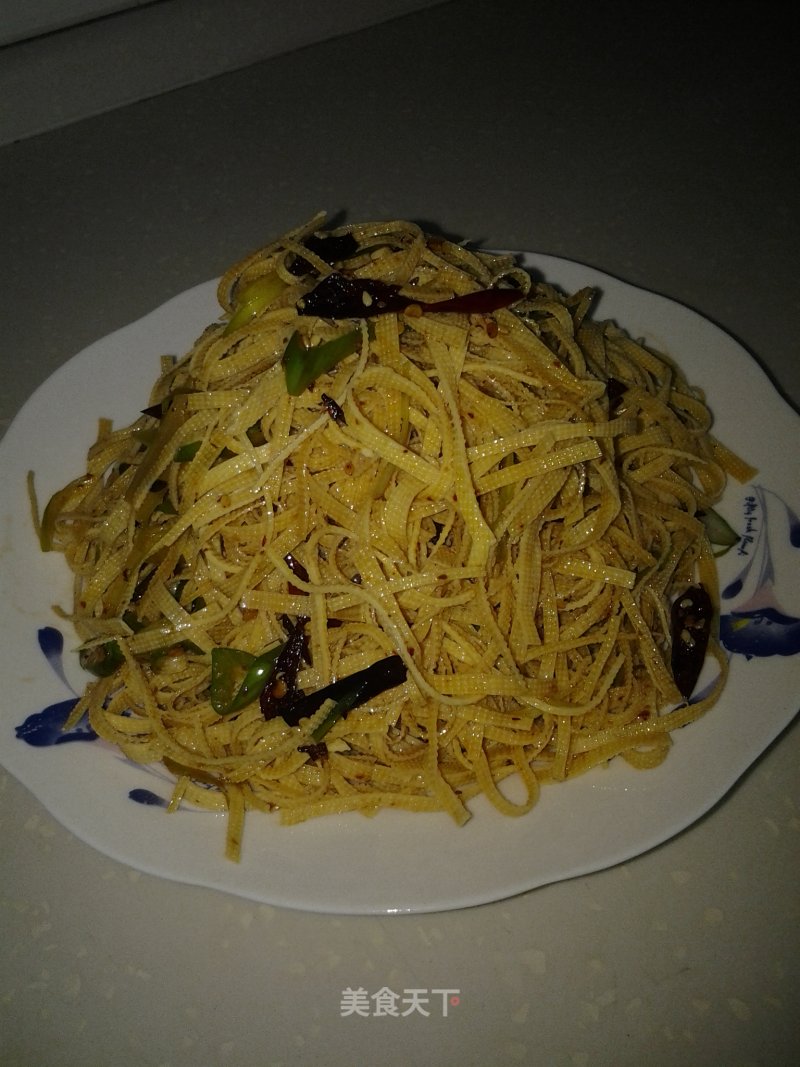 玛格莱特炝拌干豆腐的做法
