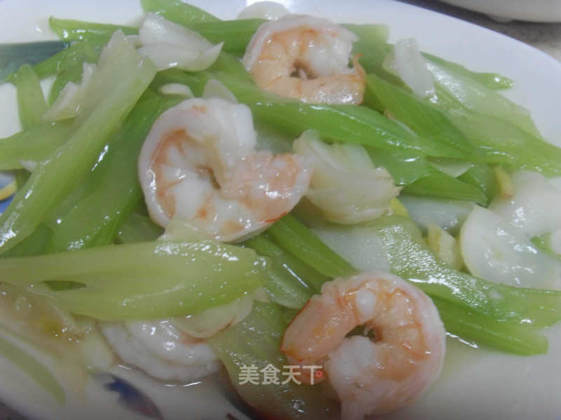 西芹百合炒虾仁的做法
