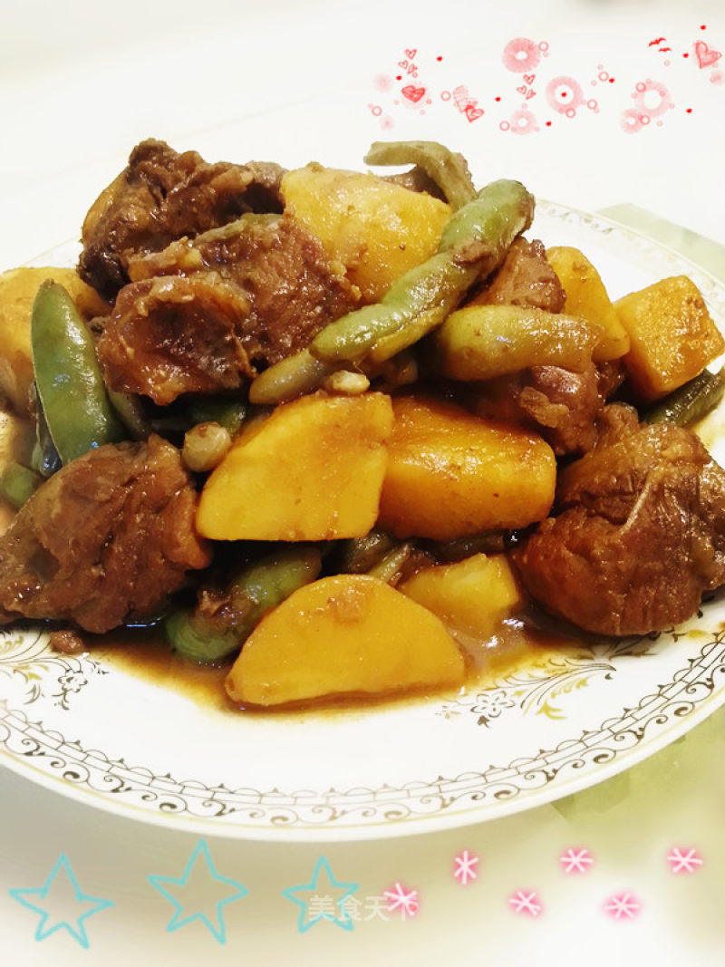 月牙骨炖土豆豆角的做法