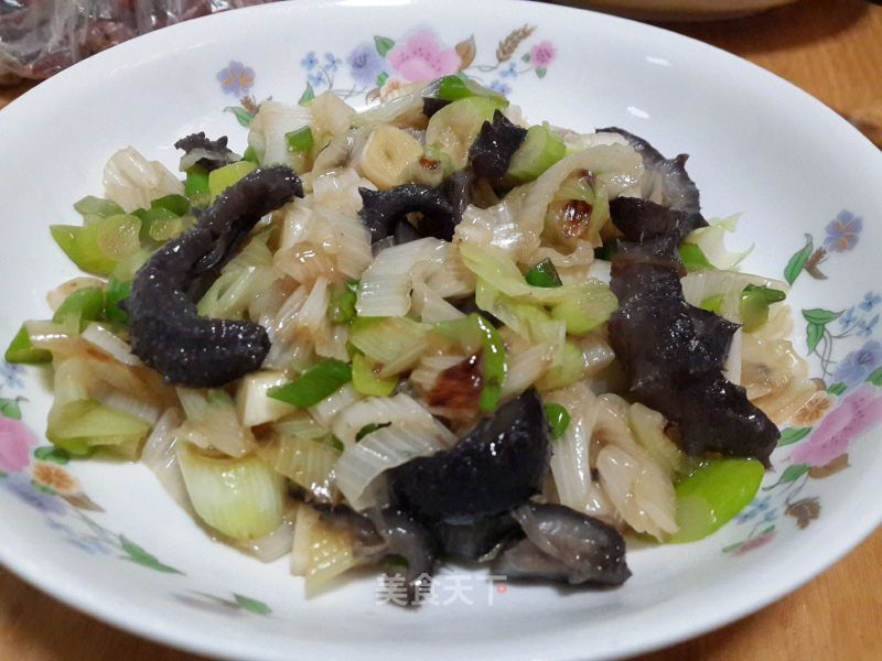 大葱炒海参的做法