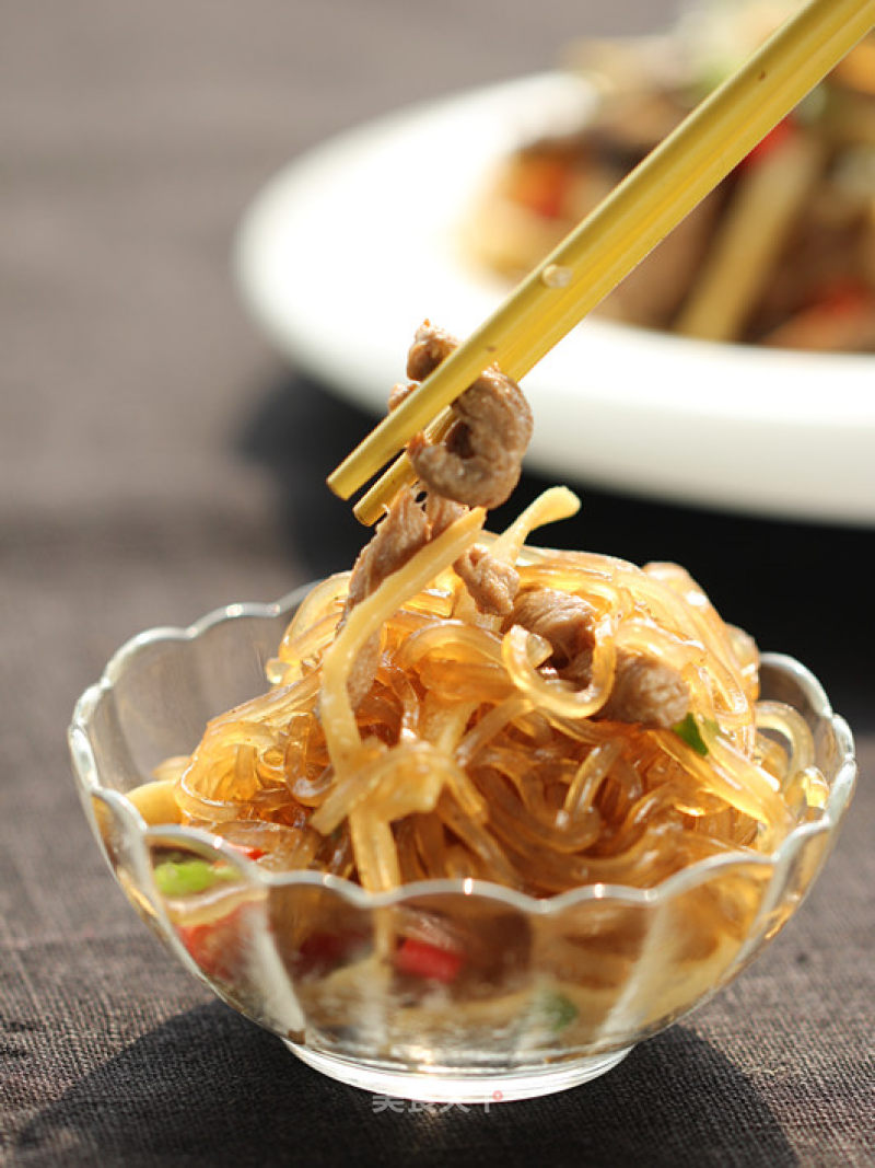 肉丝炒苕粉的做法