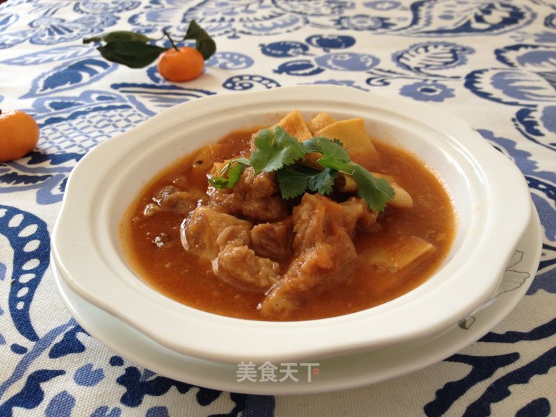 西红柿汁干豆腐炖牛腩的做法
