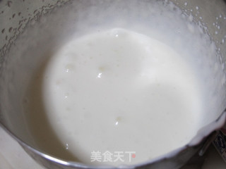 情人节的草莓酸奶慕斯蛋糕的做法步骤：2