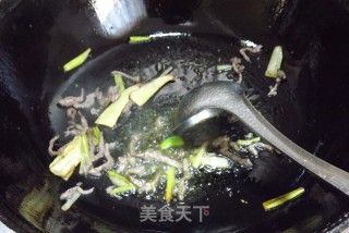 白菜木耳腐竹汤的做法步骤：3