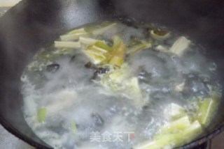 白菜木耳腐竹汤的做法步骤：5