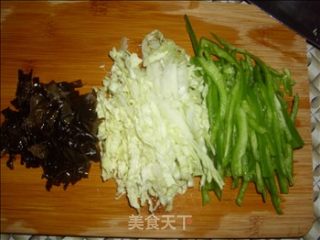 炒粉丝的做法步骤：1