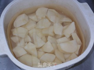 咖喱鱼蛋的做法步骤：1