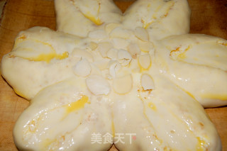 乳酪花环面包的做法步骤：12