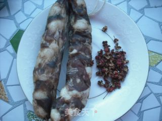 腊肠炒圆白菜的做法步骤：1