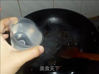 辣炒鱼泡的做法步骤：5