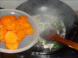 辣炒鱼泡的做法步骤：8