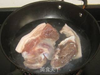 咸猪腿肉炖黄豆的做法步骤：4