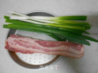 培根葱的做法步骤：1