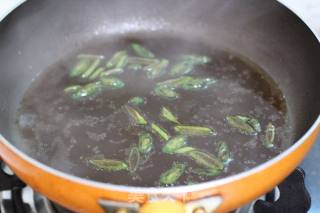 5分钟打造一款低热量的超级下饭菜——【泡菜蒸金针菇】的做法步骤：8