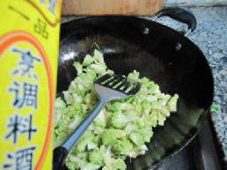 西兰花牛肉的做法步骤：8