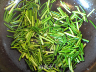 蒜苔炒豆腐干的做法步骤：6