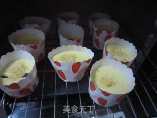 开口笑椰香纸杯蛋糕的做法步骤：10