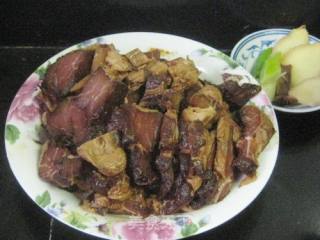 酱肉煨蛋的做法步骤：3