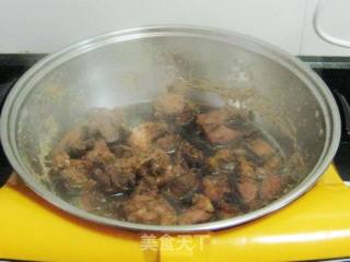 酱肉煨蛋的做法步骤：7