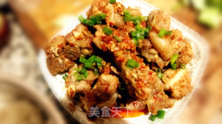 红油排骨的做法步骤：1