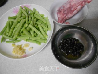 干煸四季豆的做法步骤：1