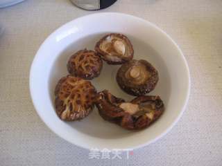 清清淡淡—香菇肉丝粥的做法步骤：3