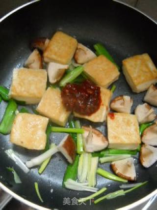 鲜蘑炖豆腐的做法步骤：8