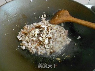 肉燥面线的做法步骤：4