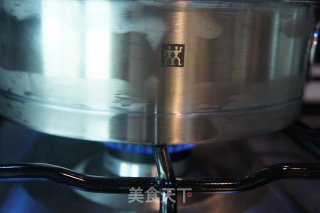 【我的烘培时间】圆滚滚的“小胖子”---可可肉松卷的做法步骤：4