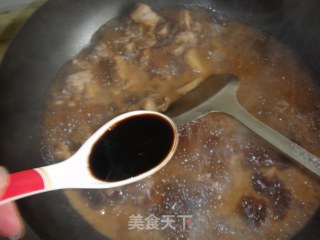 细火慢炖出好味——红烧牛腩的做法步骤：6