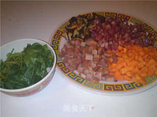 五香腊味糯米饭的做法步骤：2