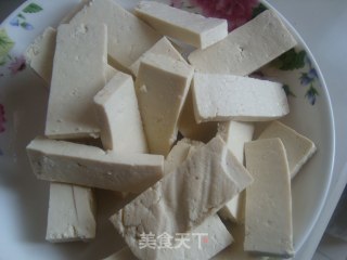 新搭配-----番茄烧豆腐的做法步骤：1