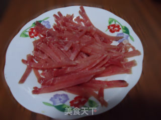 最简单的家常京酱肉丝的做法步骤：1