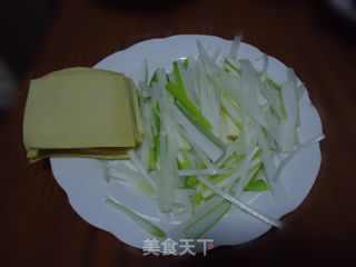 最简单的家常京酱肉丝的做法步骤：4