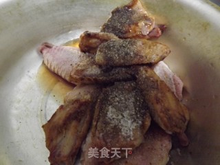 烤鸡翅的做法步骤：2