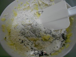 芝麻酥饼干的做法步骤：4