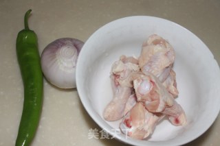 洋葱炒鸡肉的做法步骤：1