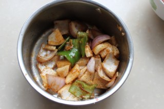 孜然烤肉串的做法步骤：3