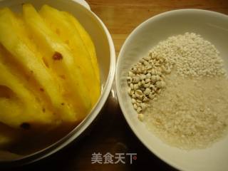 菠萝薏米粥的做法步骤：1