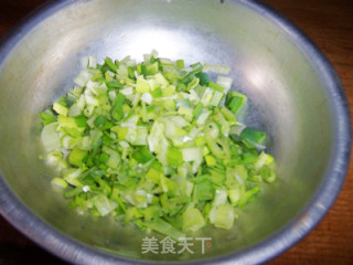 香酥鸡蛋葱花饼的做法步骤：4