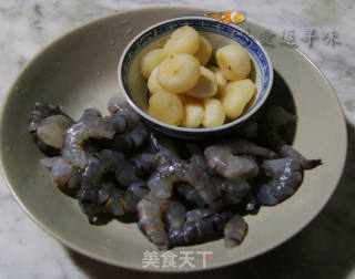 虾仁马蹄煎蛋的做法步骤：2