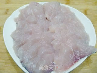 【自己动手做火锅】酸菜鱼火锅的做法步骤：3