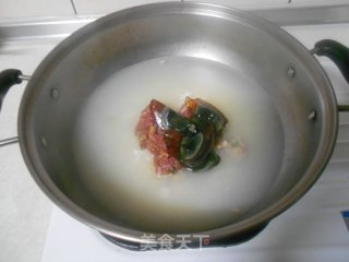 皮蛋瘦肉粥的做法步骤：3