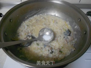 皮蛋瘦肉粥的做法步骤：4