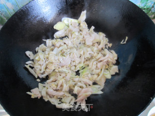 酸菜炒肉的做法步骤：6