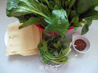 千张菠菜卷的做法步骤：1
